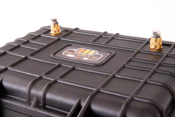 Litiove baterie na elektromotor bateria na cln detail vrchneho krytu