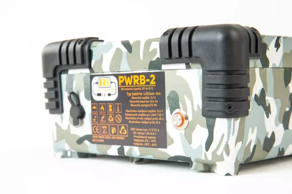 Powerbanka 12V 42Ah zadná strana s technickým štítkom